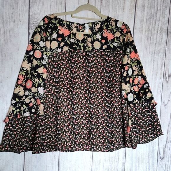 Whimsical NY Collection Bell Sleeves Ruffle Detail Bohemian Top Size Large - Picture 1 of 13